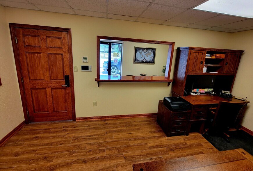 More Photos Of 2605 William Tell St, Houston Industrial For Sale