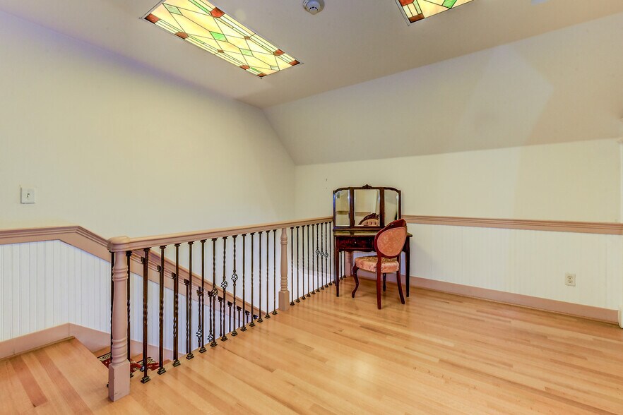 More Photos Of 1313 Washington St, Sumner Religious Facility For Sale