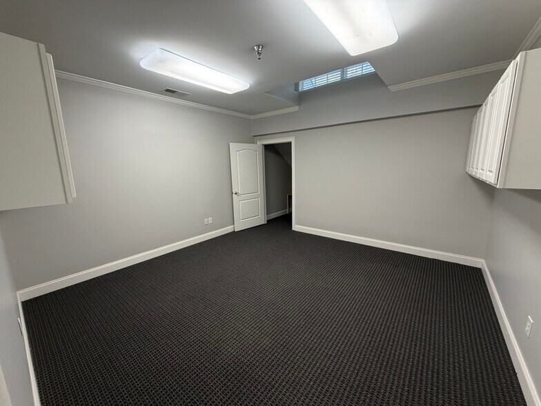 More Photos Of 965 Piedmont Rd NE, Marietta Office For Lease