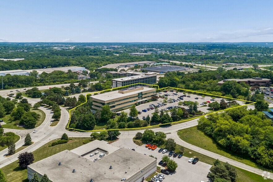 More Photos Of N16W23217 Stone Ridge Dr, Waukesha Office For Sale