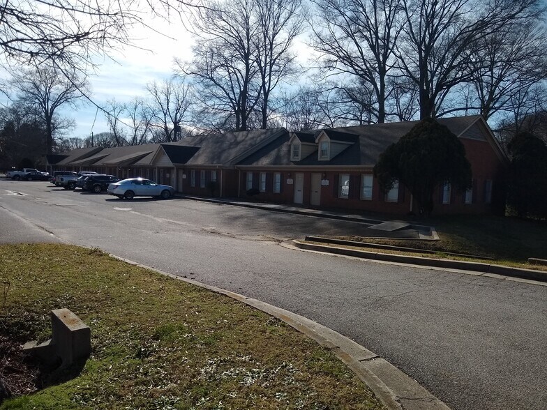 More Photos Of 118 North Ave, Jonesboro Office For Lease