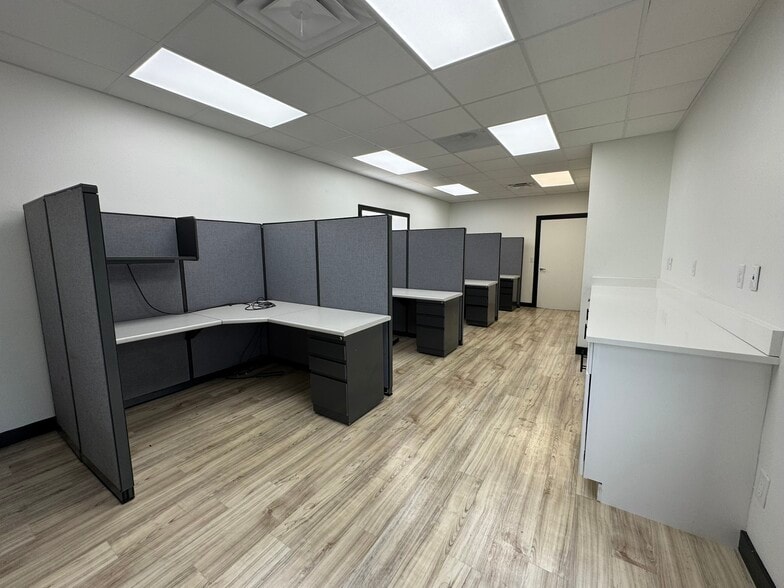 More Photos Of 500 S Tennessee St, McKinney Office For Sale