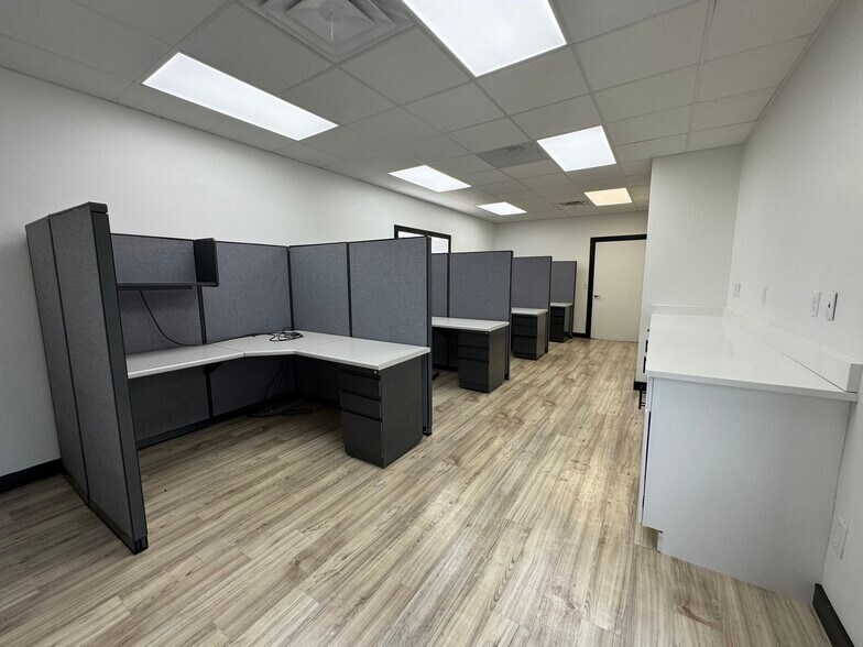 More Photos Of 500 S Tennessee St, McKinney Office For Sale