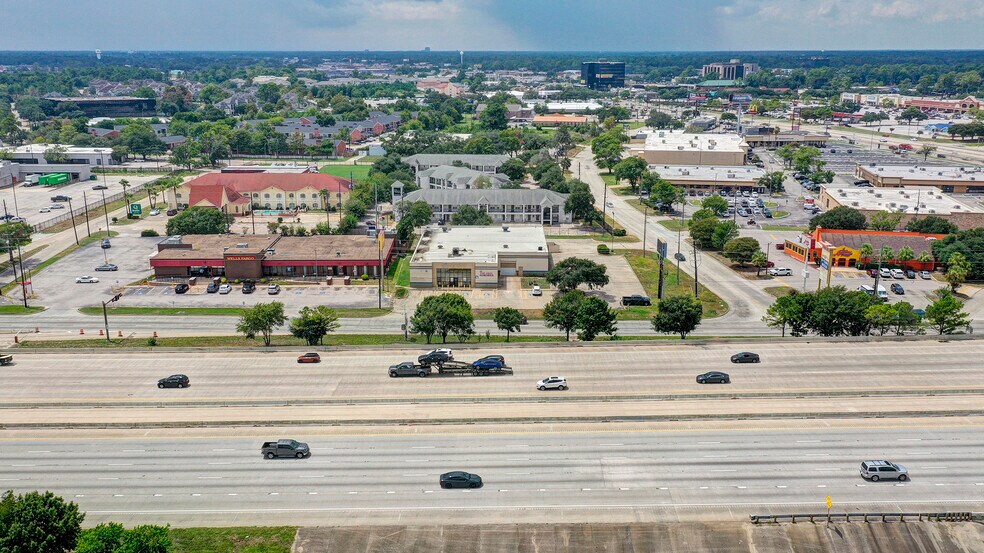 More Photos Of 17313 North Fwy, Houston Auto Repair For Sale