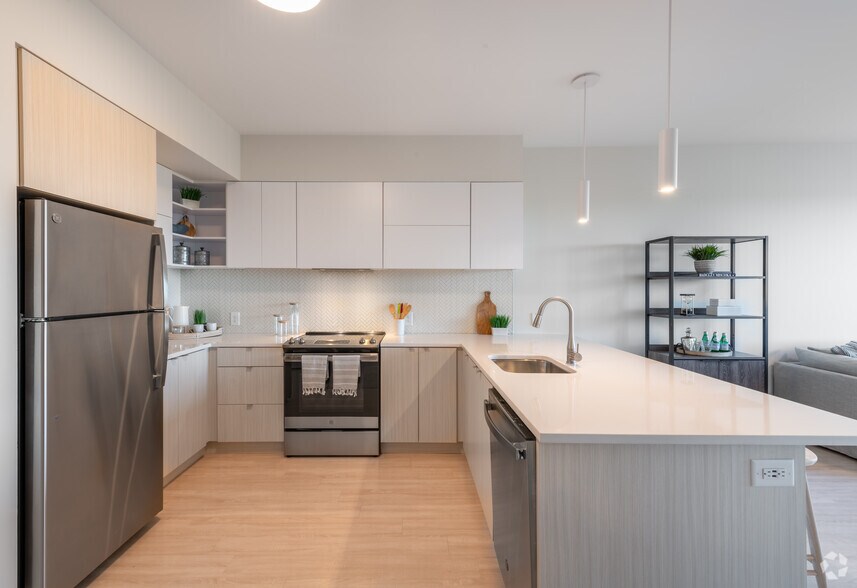 More Photos Of 39 Trotter Rd, Weymouth Apartments For Lease