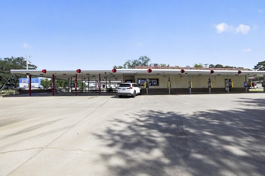 More Photos Of 6115 Old Highway 135 N, Kilgore Fast Food For Sale