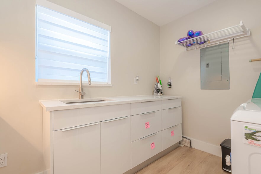 More Photos Of 302 SW 2nd Ave, Dania Beach Multifamily For Sale