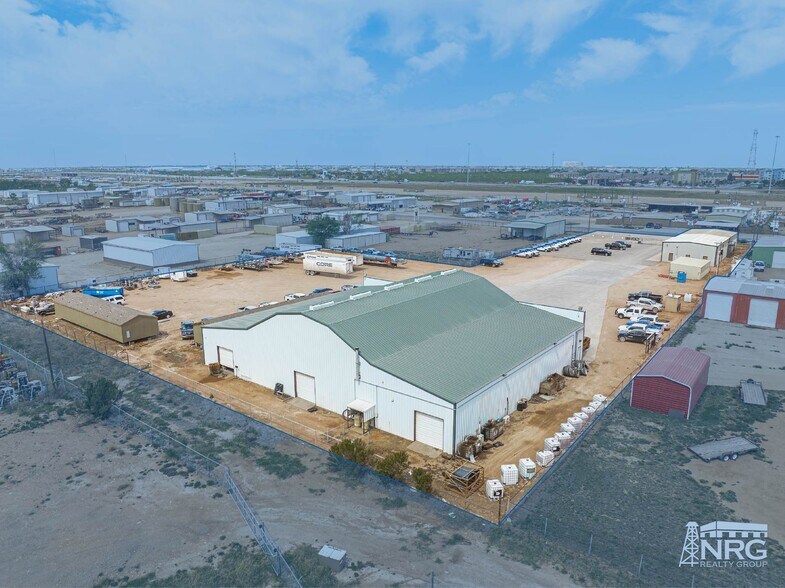 More Photos Of 1113 Dayton Rd, Midland Warehouse For Sale