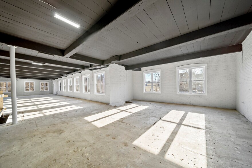 More Photos Of 174 N Main St, Franklin Light Manufacturing For Sale