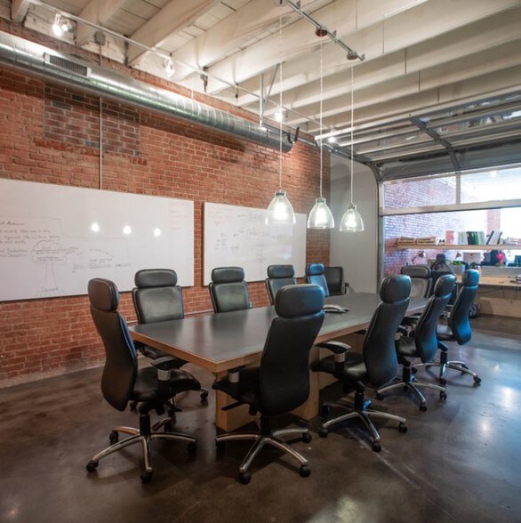 More Photos Of 714 Main St, Grandview Office For Lease