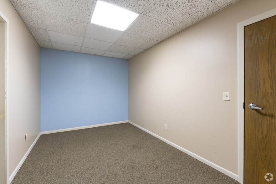 More Photos Of 5380 Holiday Ter, Kalamazoo Office For Sale