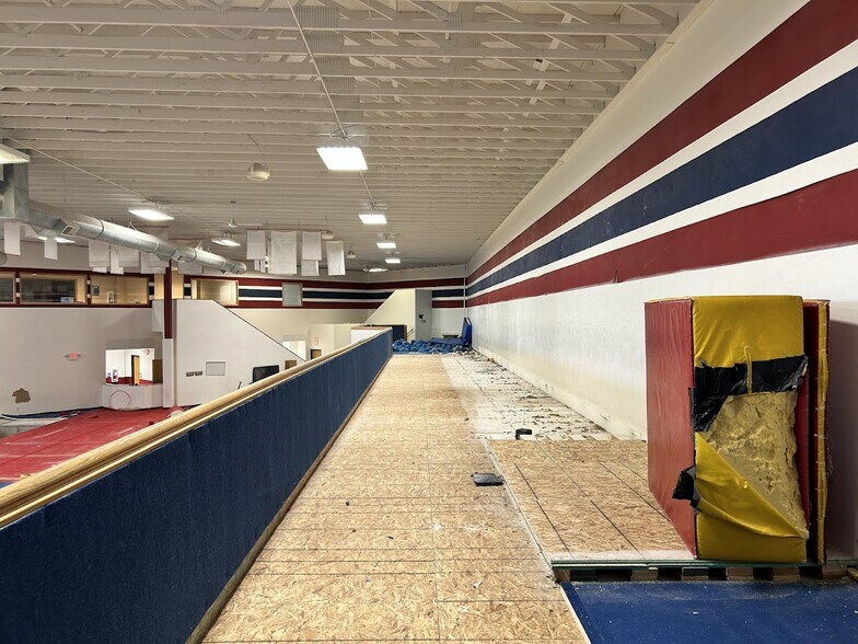 More Photos Of 2440 Clare Ln Ne, Rochester Flex For Sale