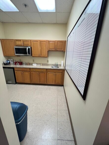 More Photos Of 2000 Sam Rittenberg Blvd, Charleston Office For Lease