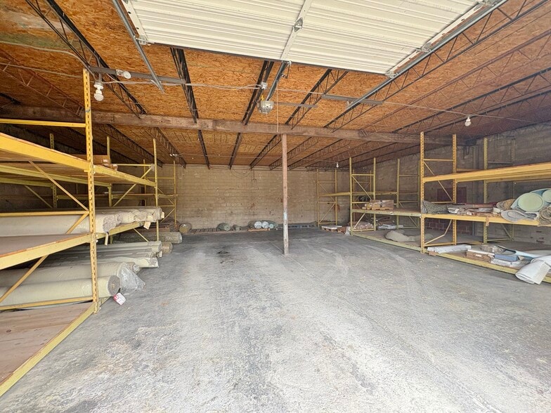 More Photos Of 4713 NW 10th St, Oklahoma City Industrial For Sale