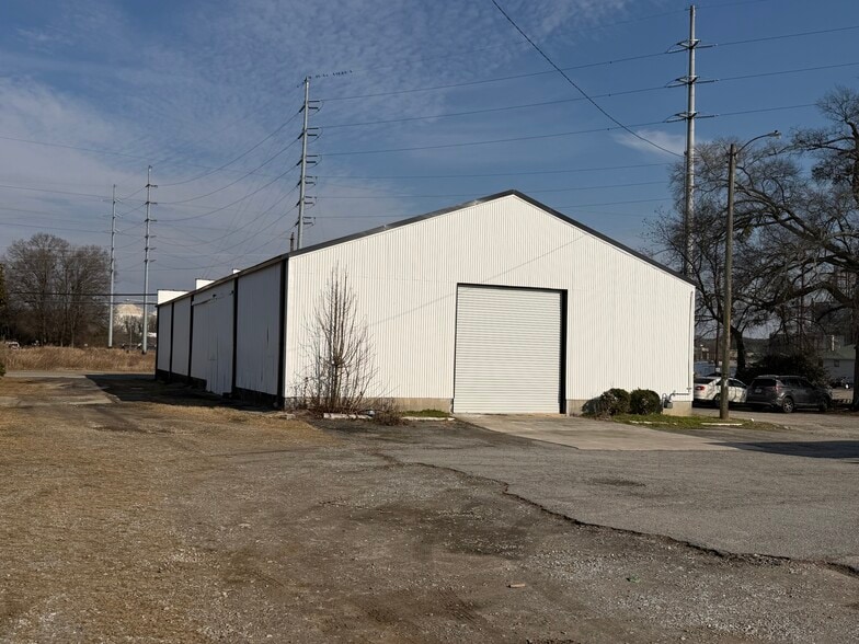 Primary Photo Of 898 Bradford St SW, Gainesville Warehouse For Lease