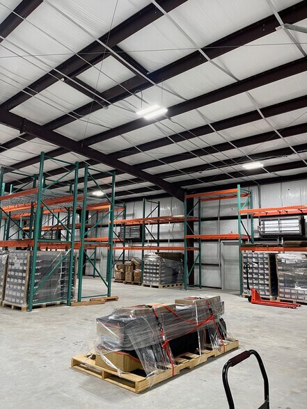 More Photos Of 1631 Highway 6 S, Houston Warehouse For Lease