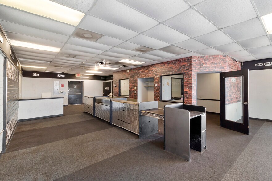 More Photos Of 3514-3518 S Texas Ave, Bryan Freestanding For Lease