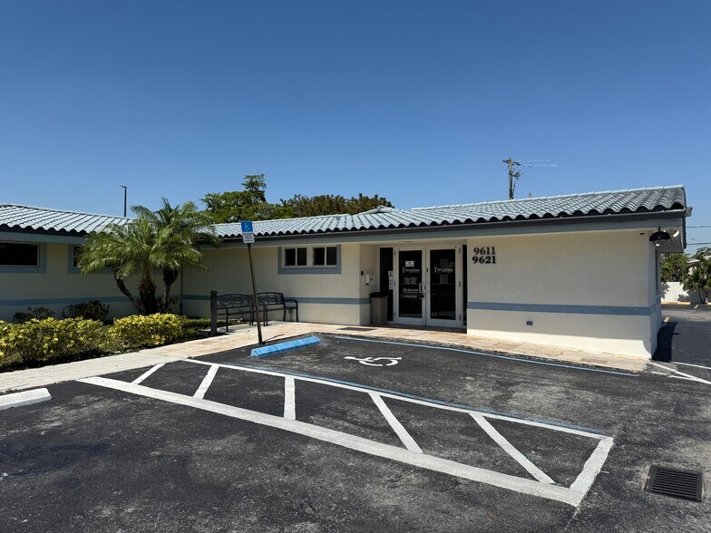 More Photos Of 9611 SW 40th St, Miami Medical For Sale