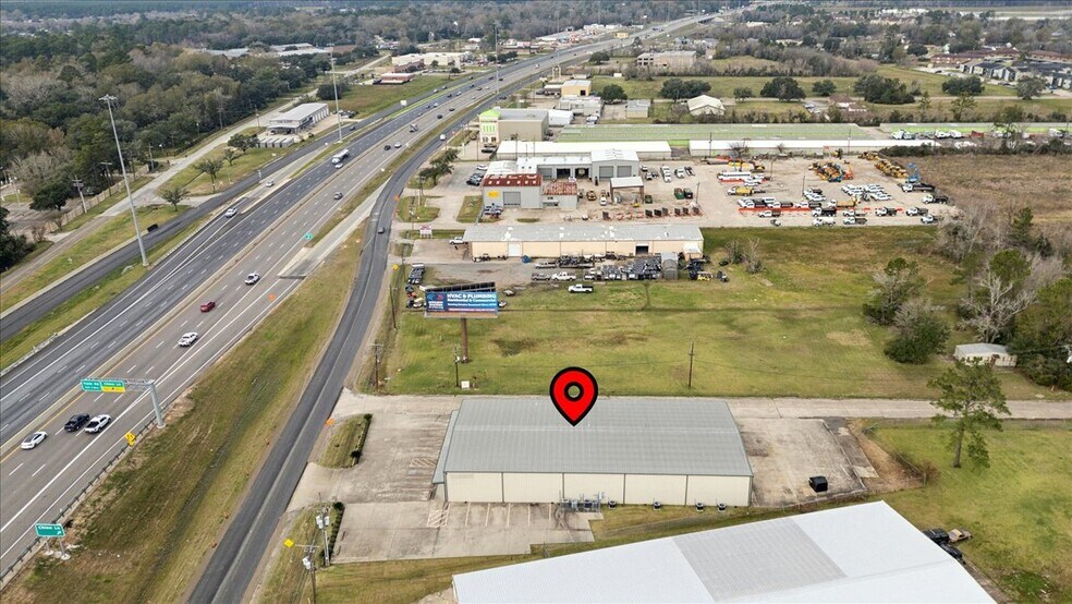 More Photos Of 7920 Eastex Fwy, Beaumont Light Distribution For Sale