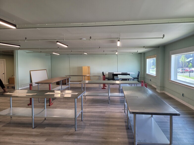 More Photos Of 145 Water St, Norwalk Light Manufacturing For Sale