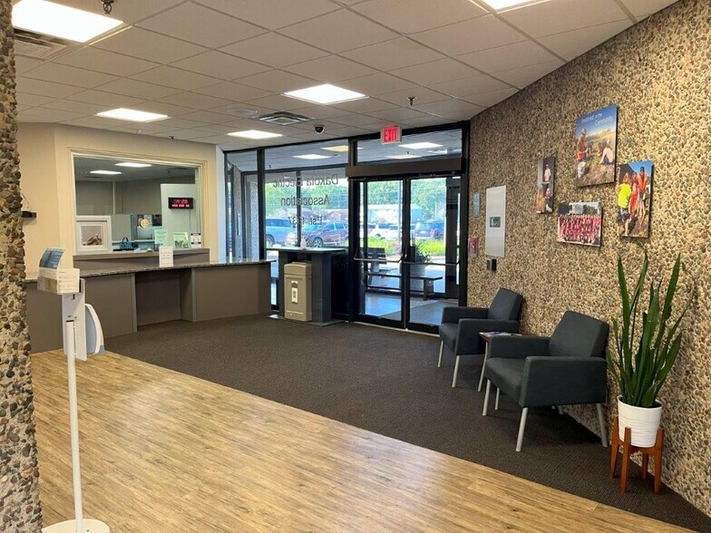 More Photos Of 4300 W 220th St, Farmington Light Distribution For Sale