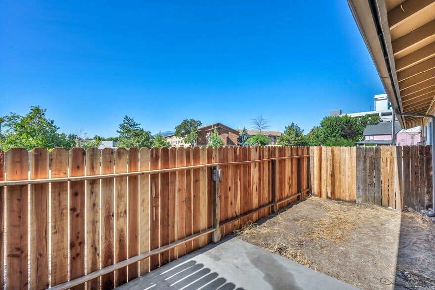 More Photos Of 372 Maine St, Reno Apartments For Sale