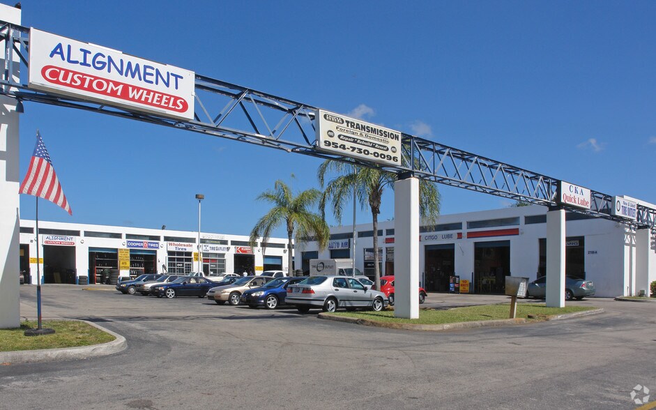 More Photos Of 2700-2780 N State Road 7, Lauderdale Lakes Auto Repair For Sale