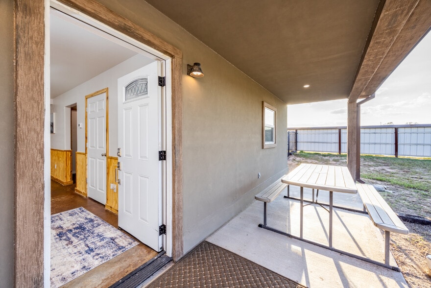 More Photos Of 12625 Sandpiper Rd, Thackerville Specialty For Sale