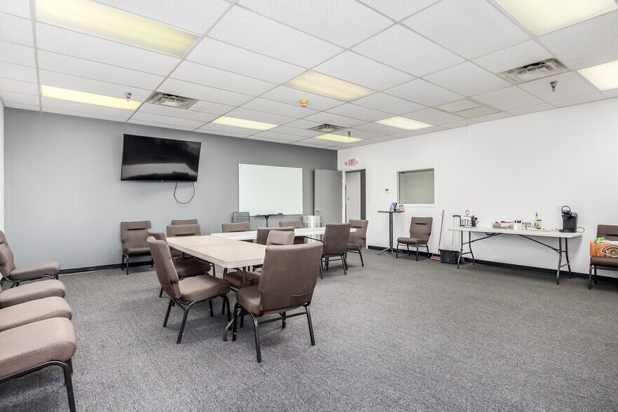 More Photos Of 655 E University Dr, Mesa Schools For Sale