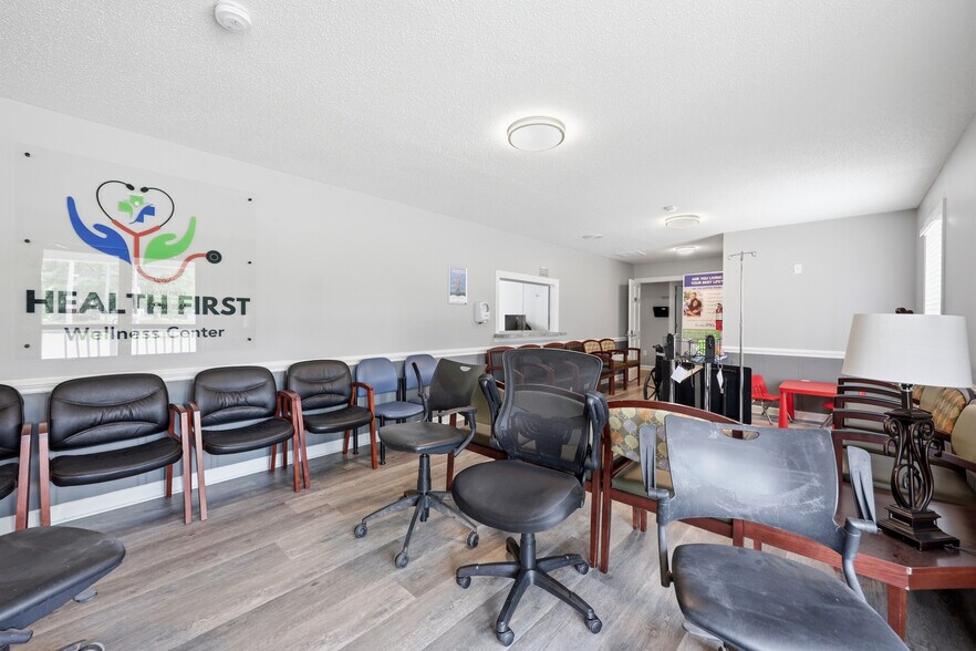 More Photos Of 501 N Main St, Robersonville Office For Sale