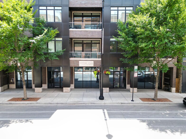 More Photos Of 3030 N Lincoln Ave, Chicago Apartments For Lease