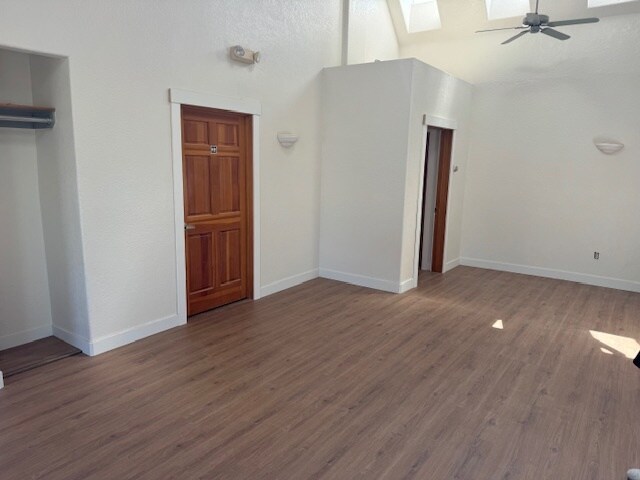 More Photos Of 902 E Maple St, Arlington Medical For Sale