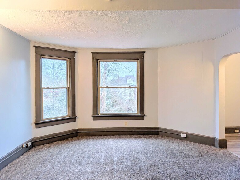 More Photos Of 18 5th St NE, Massillon Apartments For Sale