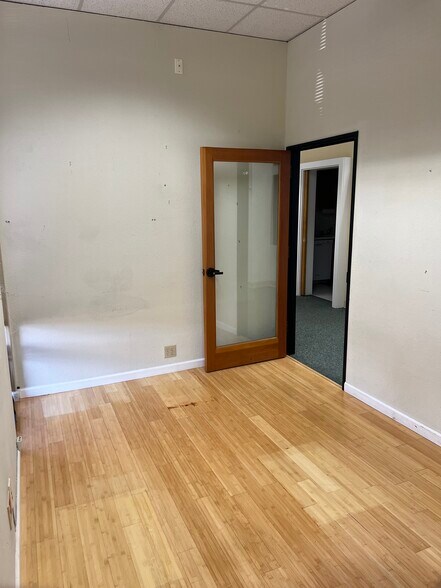 More Photos Of 27 Reed Blvd, Mill Valley Office Residential For Lease