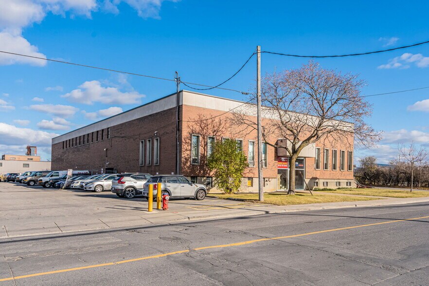 More Photos Of 8145 Ch Devonshire, Mt Royal Industrial For Sale