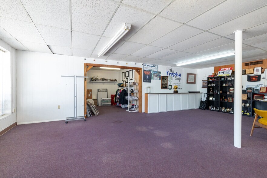 More Photos Of 113 W Decatur St, Chico General Retail For Sale