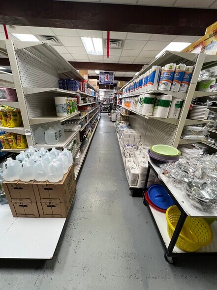 More Photos Of 139-141 Wayne Ave, Paterson Supermarket For Sale