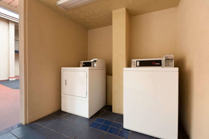More Photos Of 4979 Old National Hwy, Atlanta Hospitality For Sale