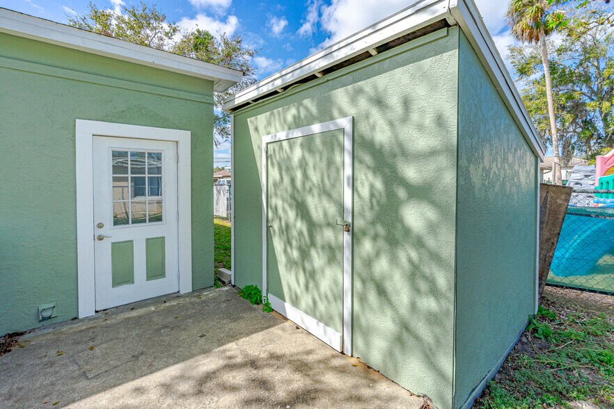 More Photos Of 409 N Ridgewood Ave, Edgewater Office For Sale