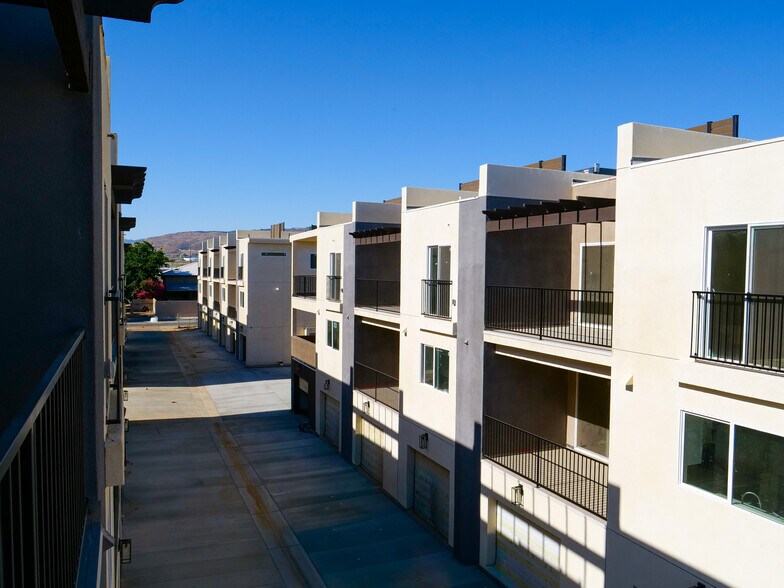 More Photos Of 38225 9th Street East, Palmdale Apartments For Sale