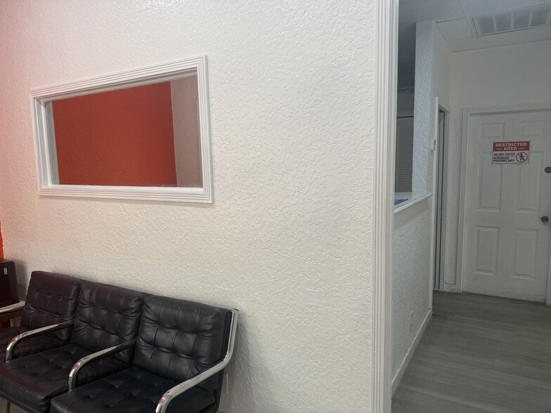 More Photos Of 1110 2nd Ave S, Lake Worth Warehouse For Lease