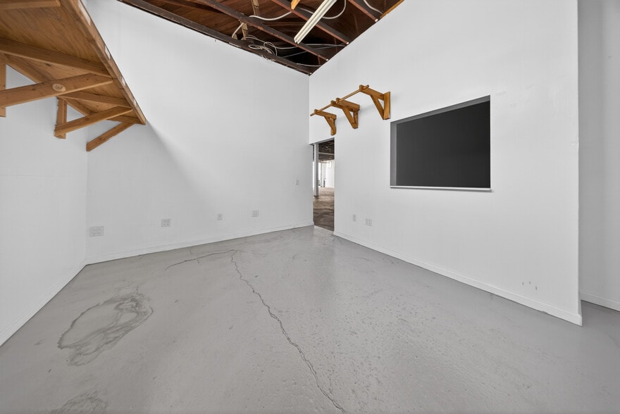 More Photos Of 1433-1437 W El Segundo Blvd, Compton Warehouse For Lease