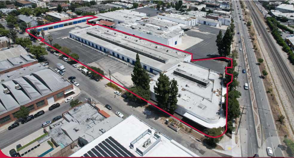 Primary Photo Of 800 W Milford St, Glendale Warehouse For Lease