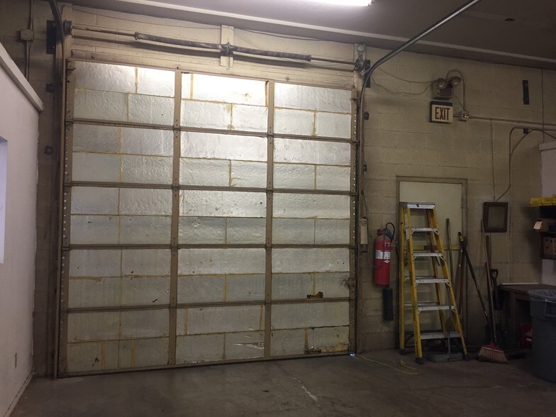 More Photos Of 121 S 25th St, Phoenix Warehouse For Sale