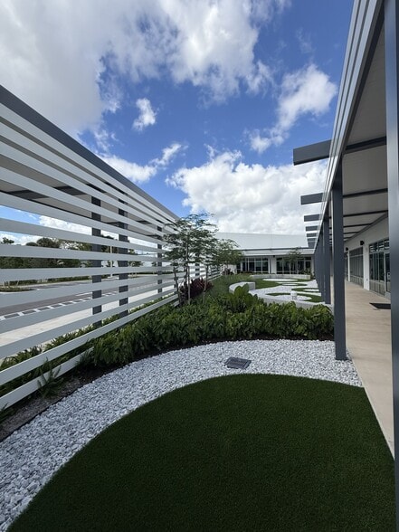 More Photos Of 101 NW 12th St, Pompano Beach Medical For Lease