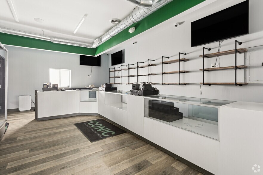More Photos Of 1848 Dickerson Rd, Gaylord General Retail For Sale