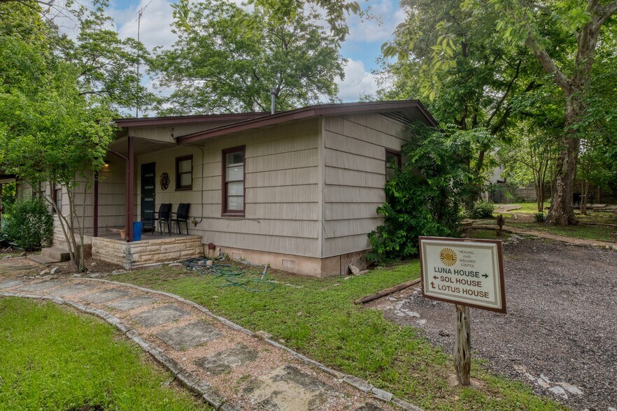 More Photos Of 13803 Ann Pl, Austin Office For Sale