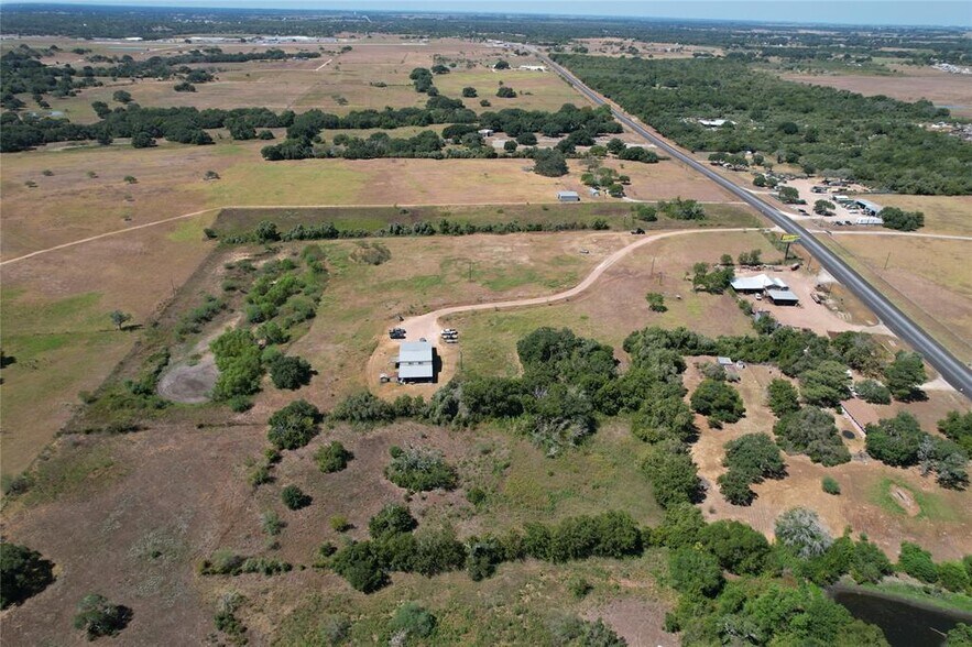 More Photos Of 2245 US Highway 77A, Yoakum Land For Lease