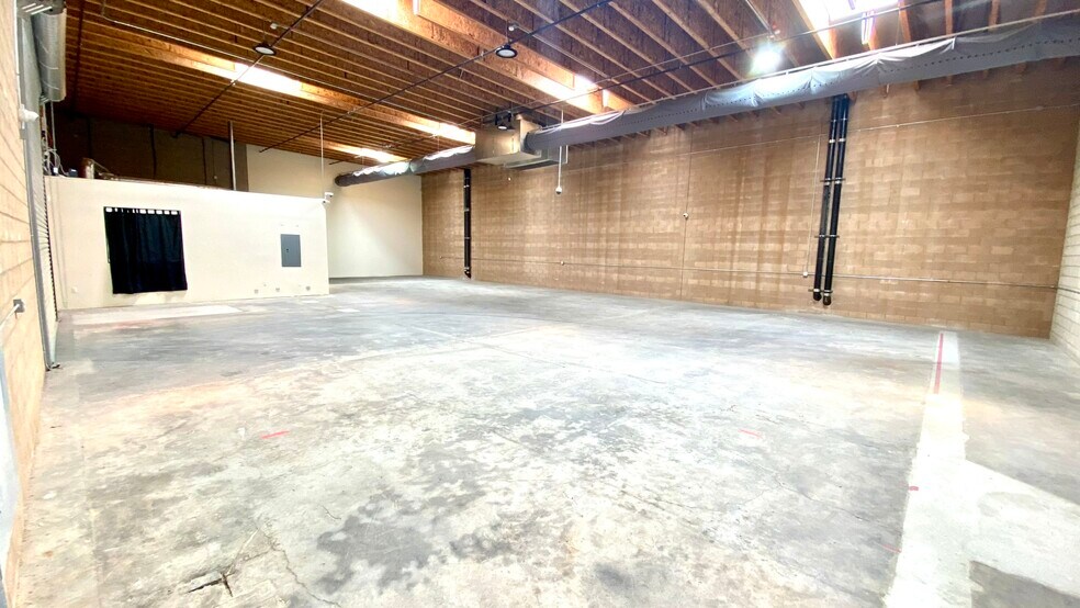 More Photos Of 4423-4439 Rowland Ave, El Monte Warehouse For Lease