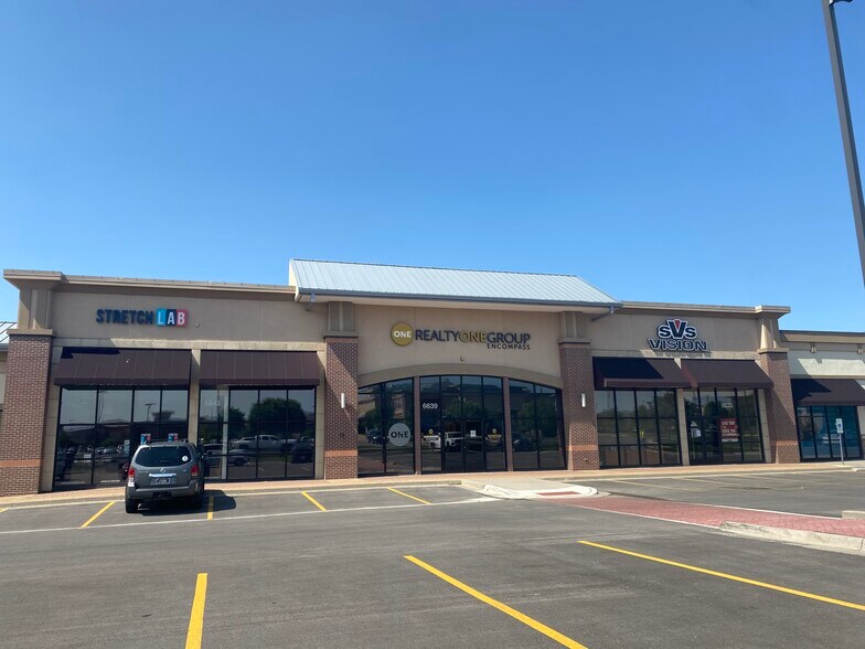 More Photos Of 6615-6655 W 135th St, Overland Park Freestanding For Lease